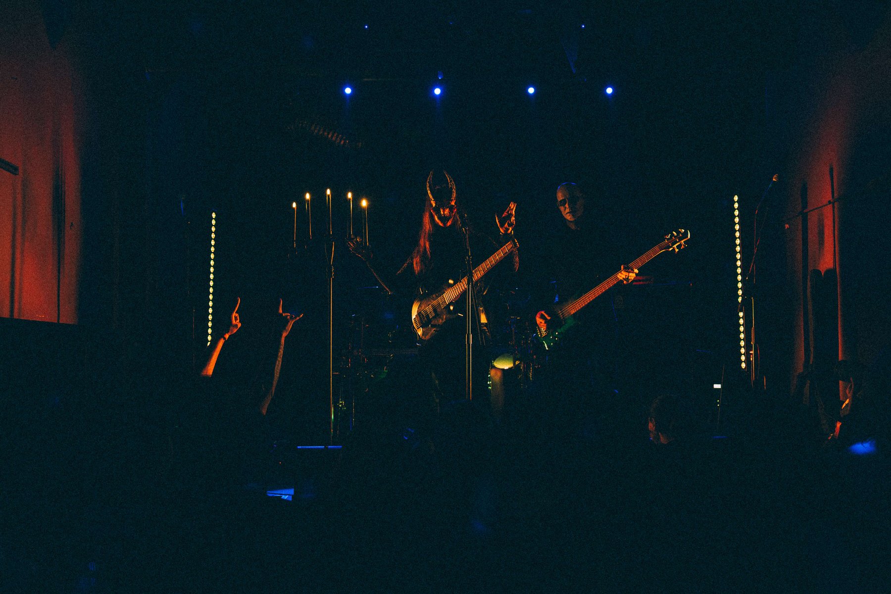Vesseles live with candelabra